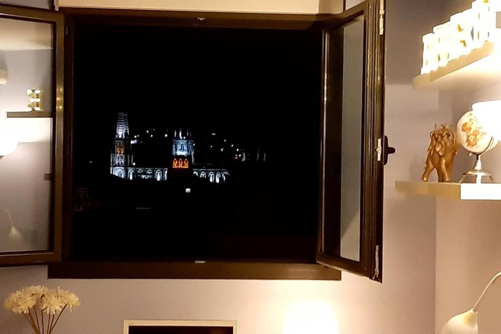 Luxeinburgos Atico Con Vistas Espectacularesアパートメント エクステリア 写真